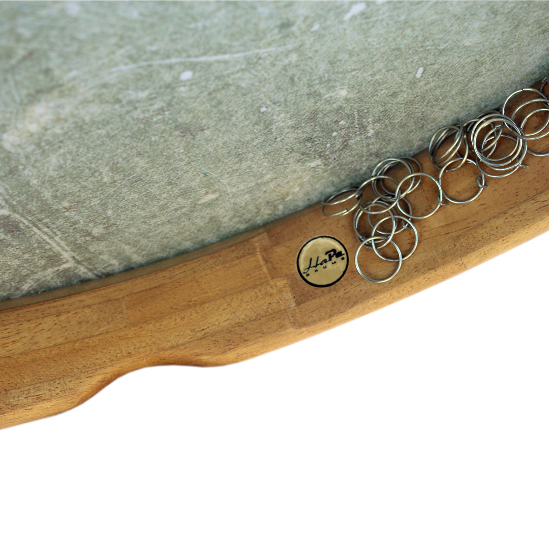 دف HaPa PDR-101 با حلقه‌های فلزی داخلی