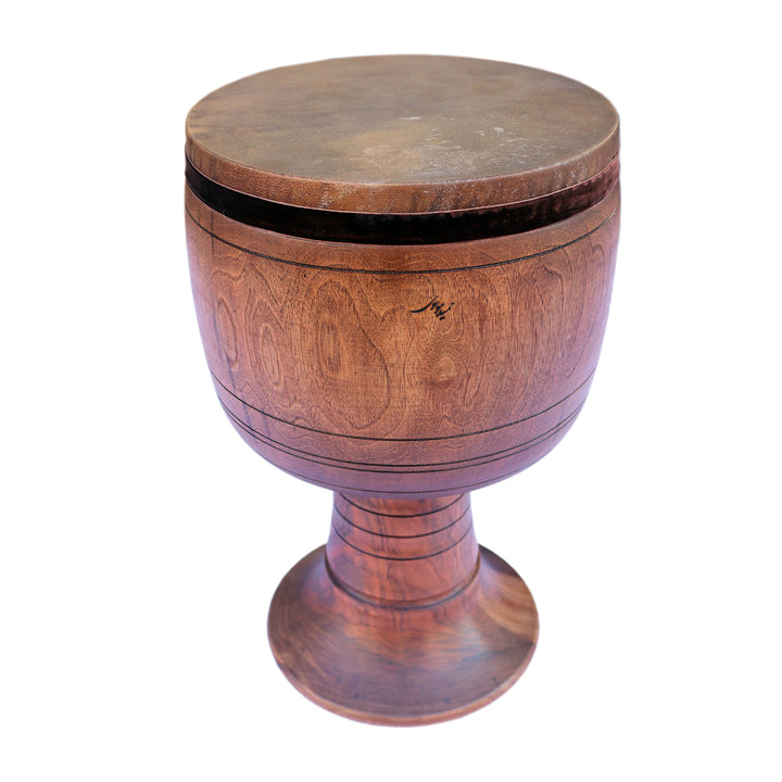 تنبک گردویی STM-4 ساخت Mousavi با بدنه منبت‌کاری و پوست شتر