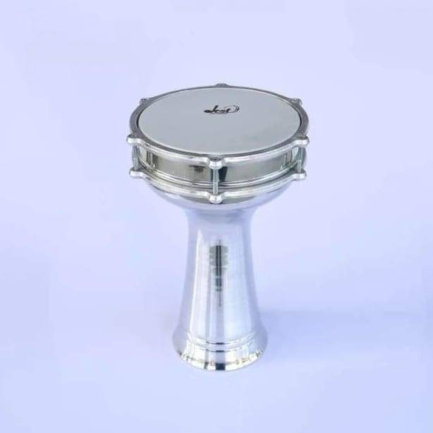 Darbuka turca DKD-222 con tek nítido y doum profundo